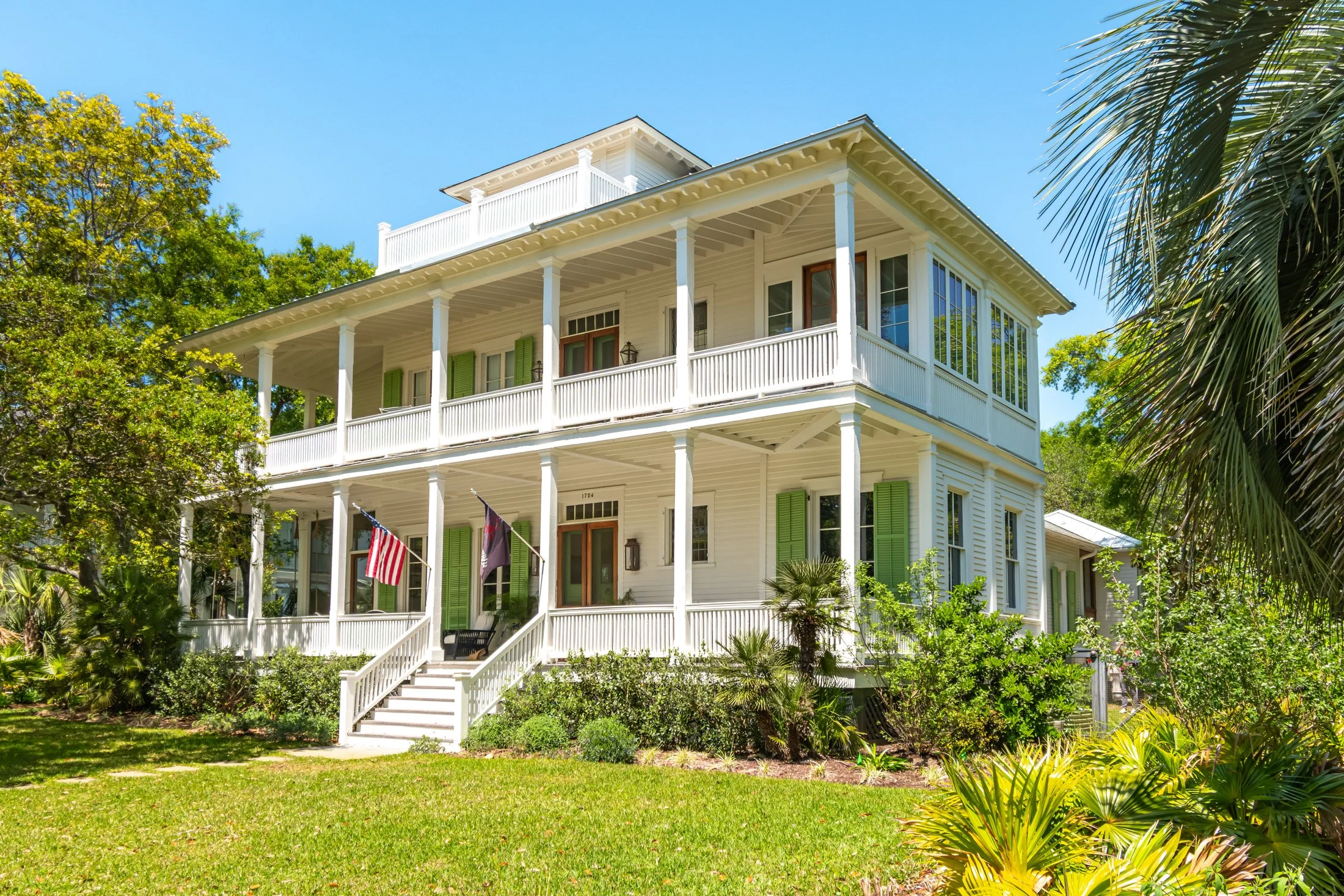 2702 BAYONNE — e e fava architects